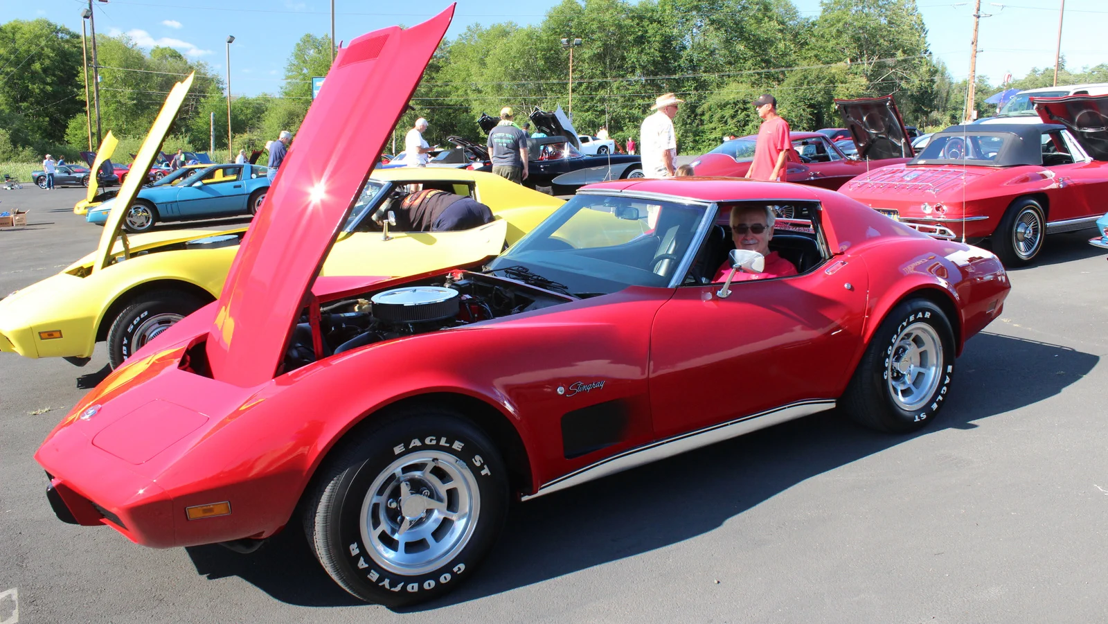 Click to Enlarge-Esc to Close Corvette Generations/C3/C3 1976 Red.webp
